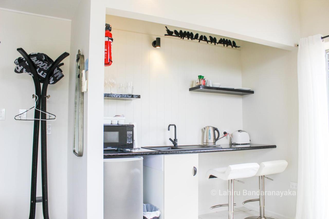 Le Chalet Waiheke Apartments Ostend Εξωτερικό φωτογραφία