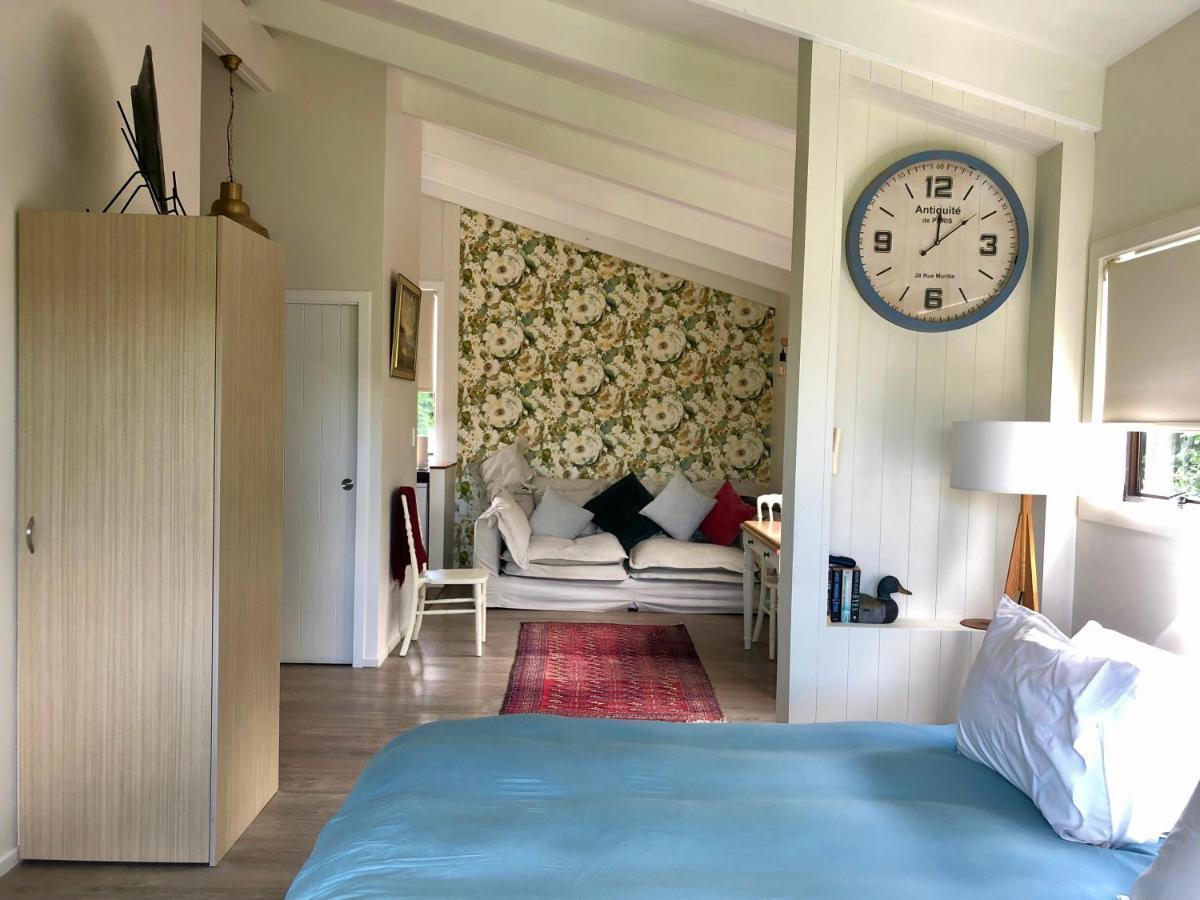 Le Chalet Waiheke Apartments Ostend Εξωτερικό φωτογραφία